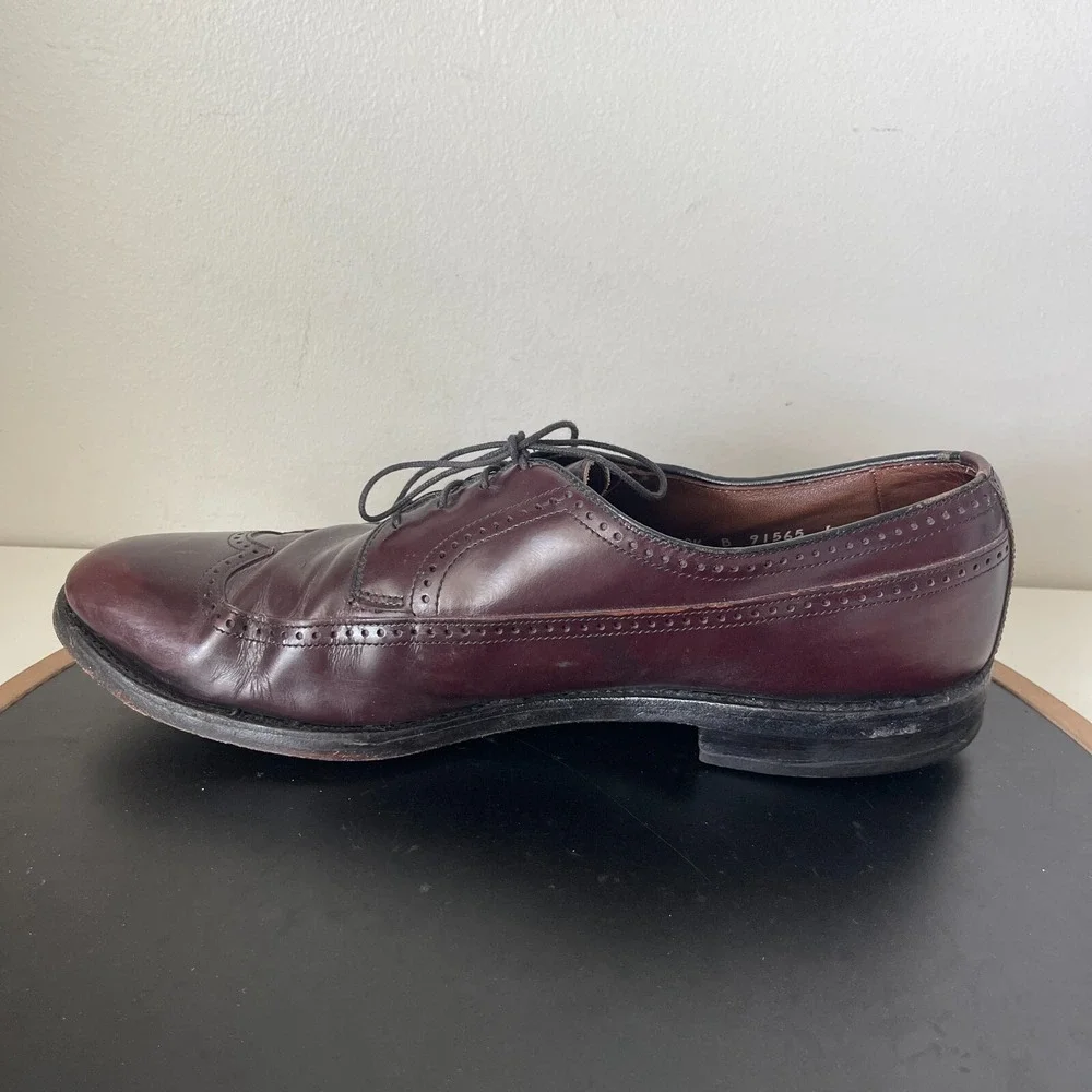 Allen Edmonds McAllister Men 10.5 B Wingtip Oxford Burgundy Shoes Quiet Luxury